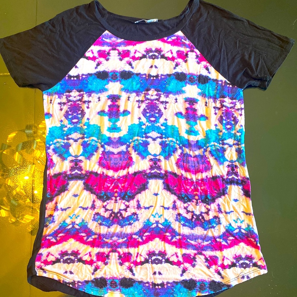 Loveappella super soft multicolored tshirt